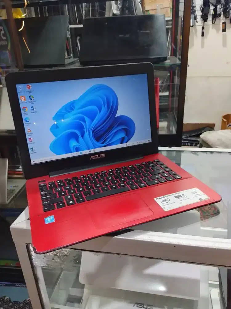 Asus A455L Core i3 (14inch)Ram4Gb/Ssd128Gb