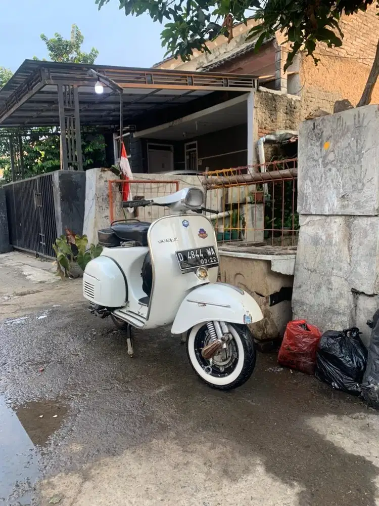 VESPA SPRINT 1977 kumplit