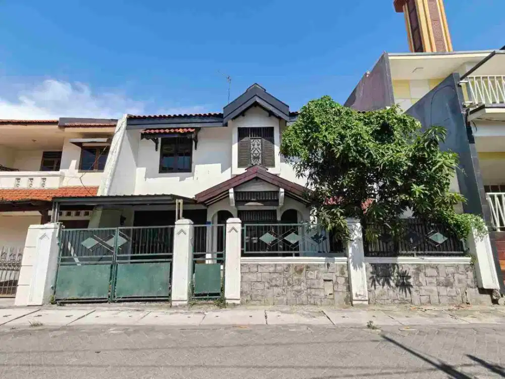 Dijual Rumah Tenggilis Kauman luas 180m²