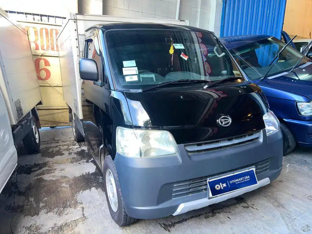 DAIHATSU 2015 GRANDMAX BOX 1.5 ACPS HITAM MURAH OTOMART 286 KENJERAN