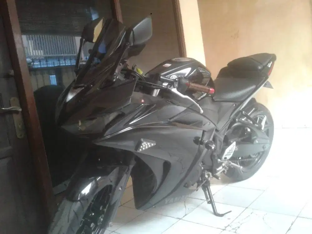 Di Jual Yamaha R25 tahun 2018