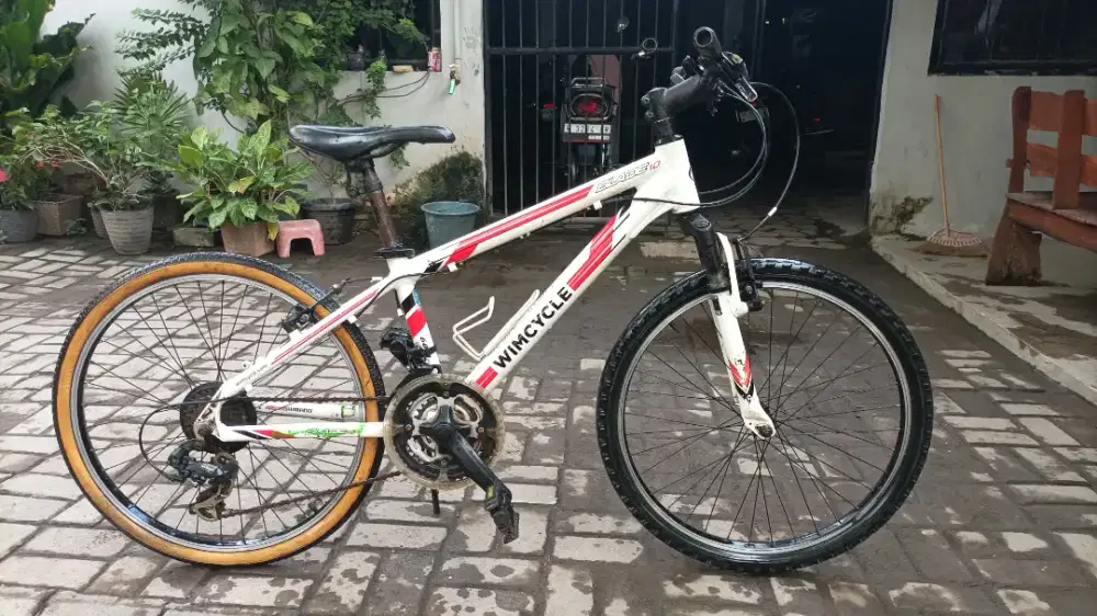 Wimcycle blade 1.0 frame alumunium ban 24 siap gowes
