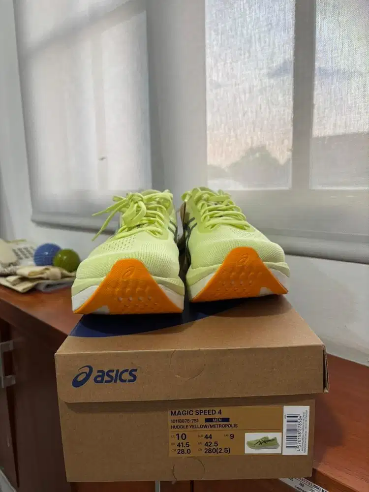 Asics Magic Speed 4