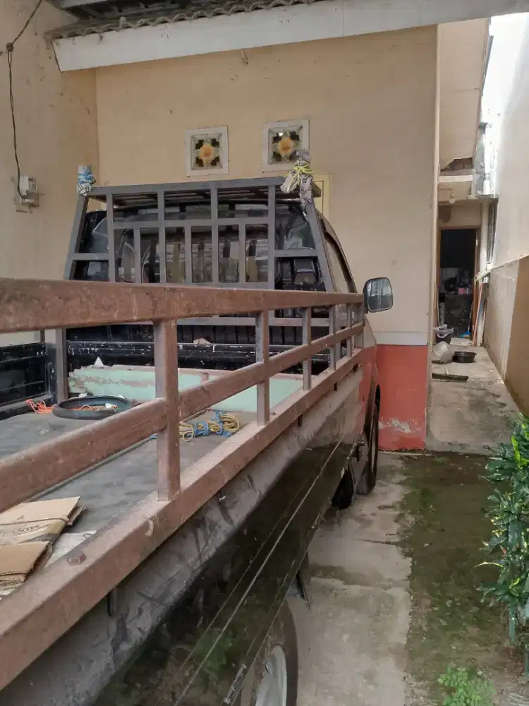 Di jual pickup mega Cary pakaian prubadi  bukan bekas rental /proyek .