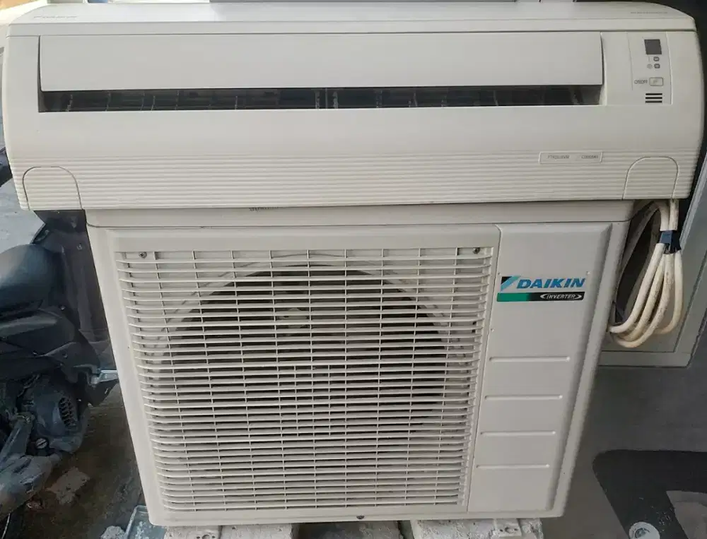 AC 1PK DAIKIN INVERTER(R410)ORISINIL LOWWATT BAGUS MULUS DINGIN SEKALI