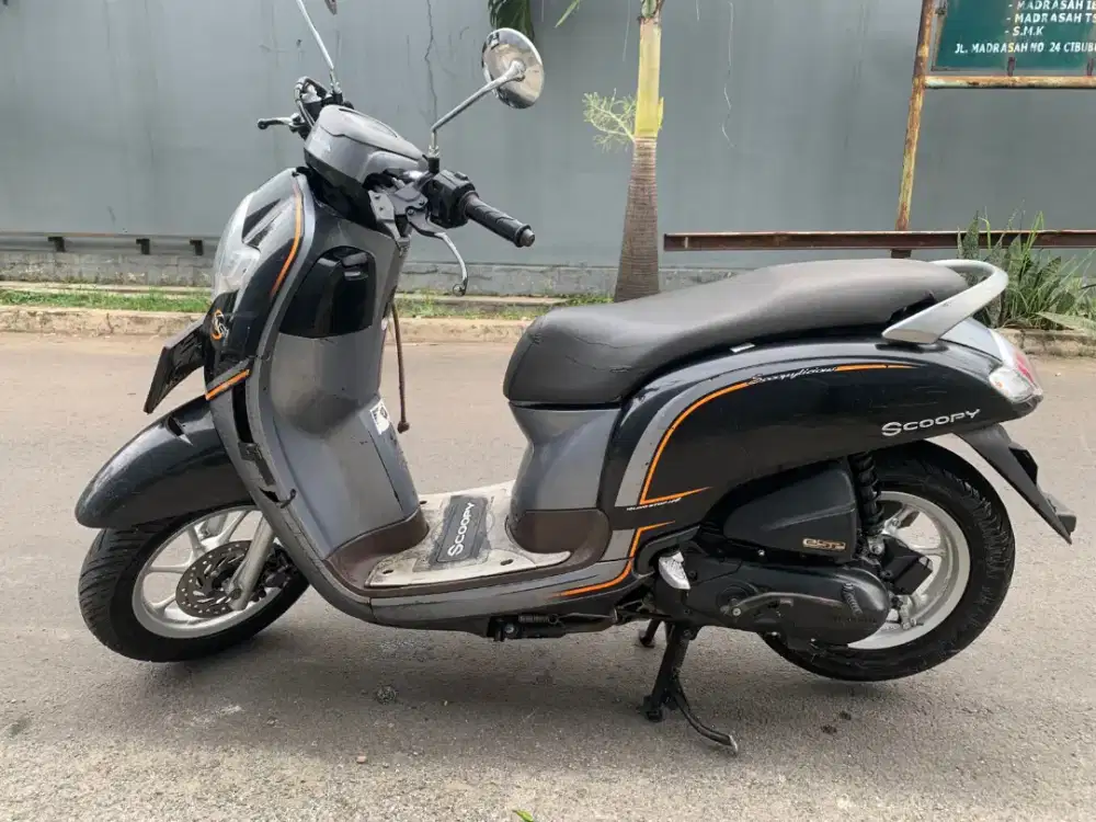 Honda Scoopy 2017 Stylish