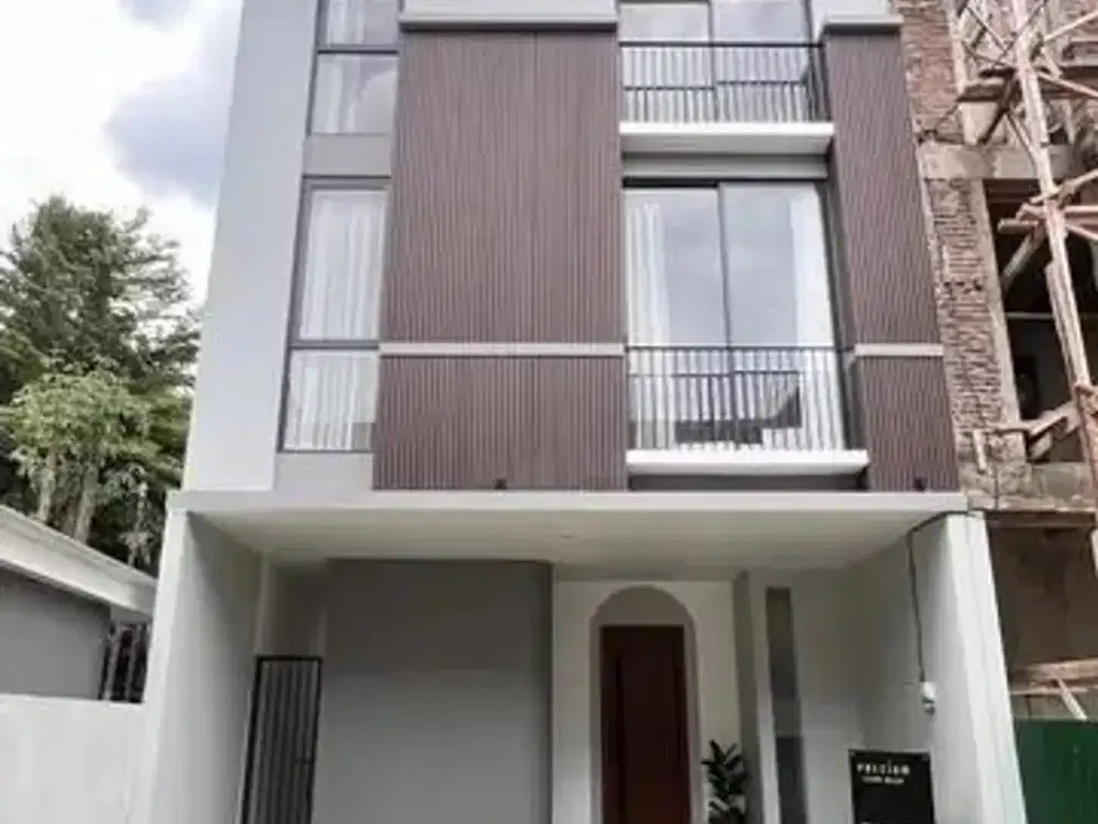 RUMAH JAKARTA SELATAN DENGAN CRAFTMANSHIP TERBAIK DI LOKASI PALING STRATEGIS