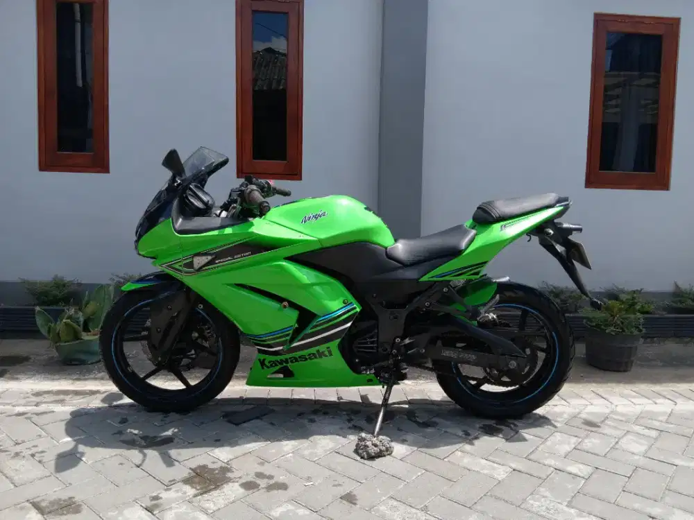Kawasaki ninja 250 Tahun 2011 Murah