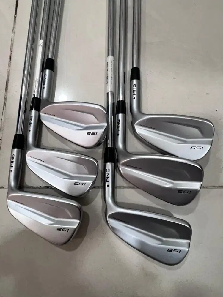 Ping i59 iron set + driver + titleist bag