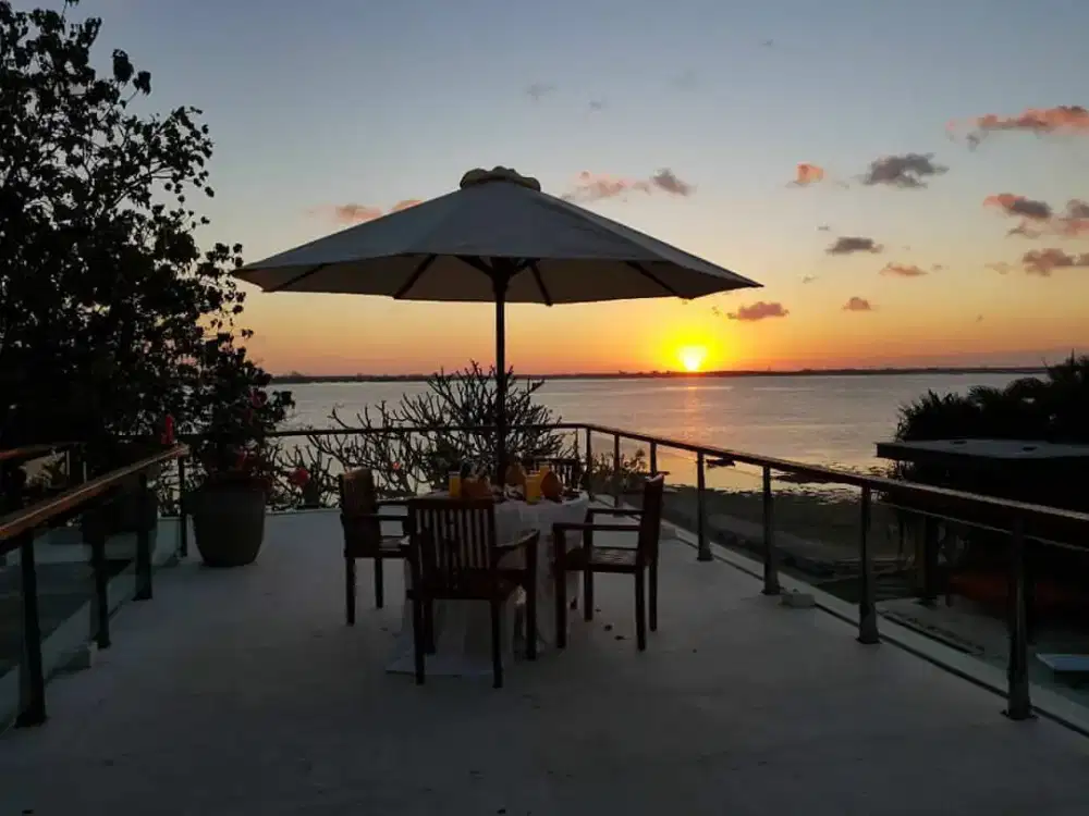 FOR SALE BEACH FRONT LUXURY VILLAS  TANJUNG BENOA NUSA DUA BALI