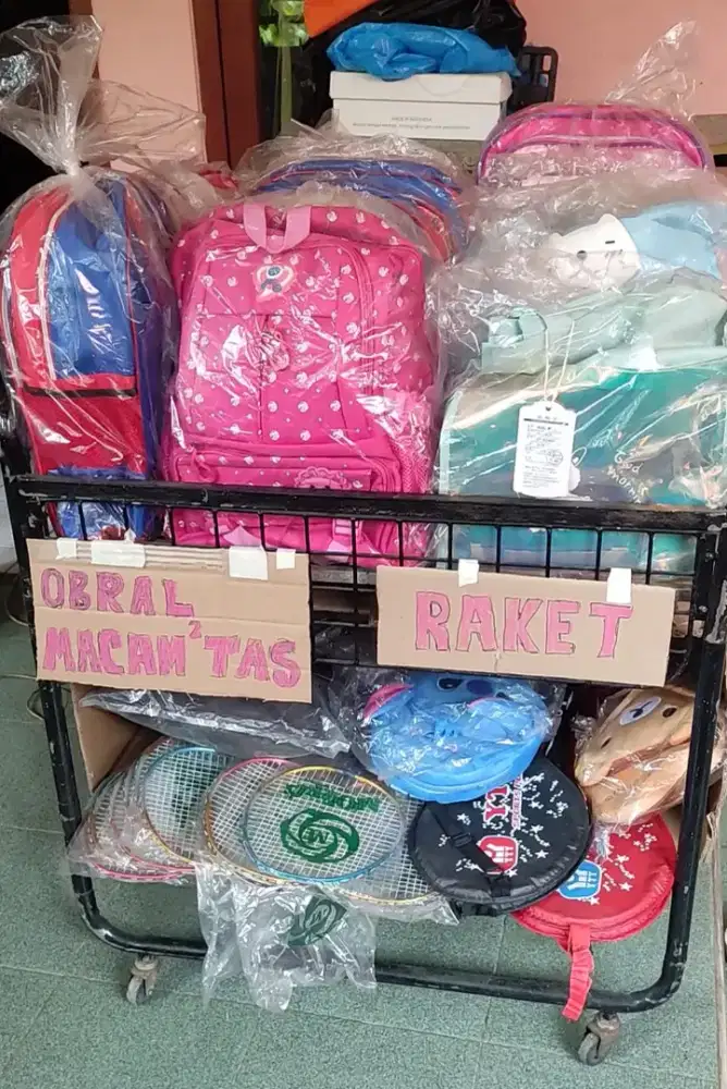 Lelang barang sisa toko
