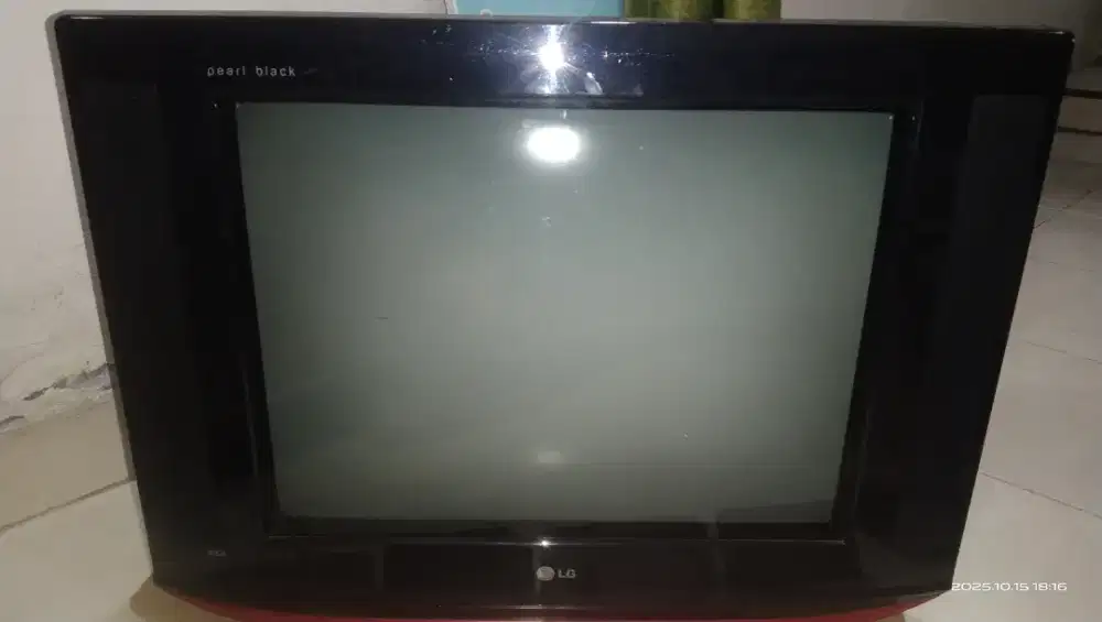 DIJUAL MURAH TV LG 21 inchi + STB