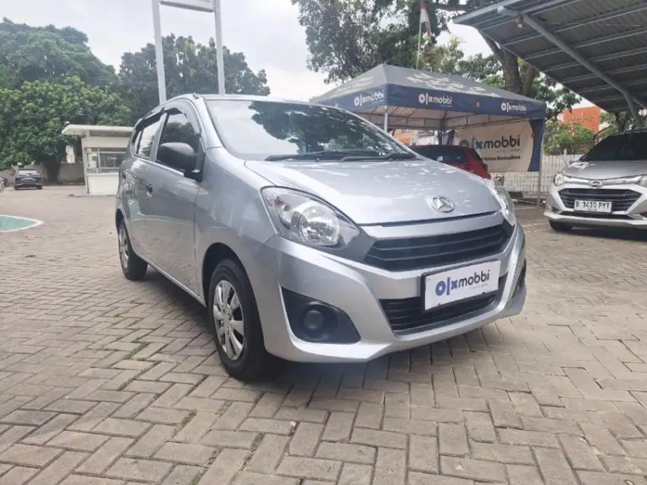 LOW DP Daihatsu Ayla 1.0 D Bensin-MT 2022 DFL
