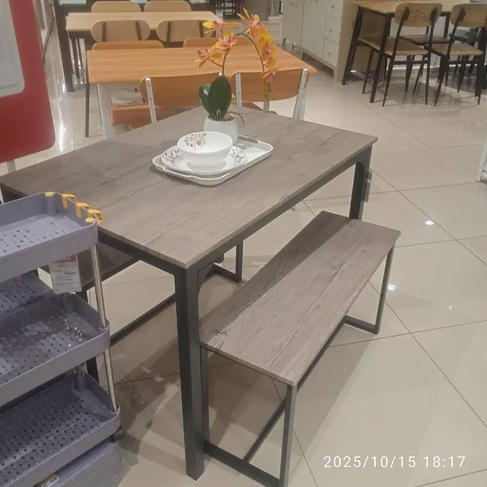 Meja makan set kursi  Lyman selma