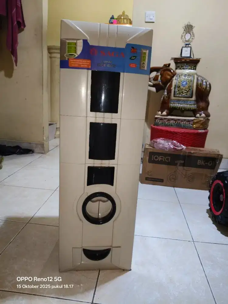 Tempat beras merek saga