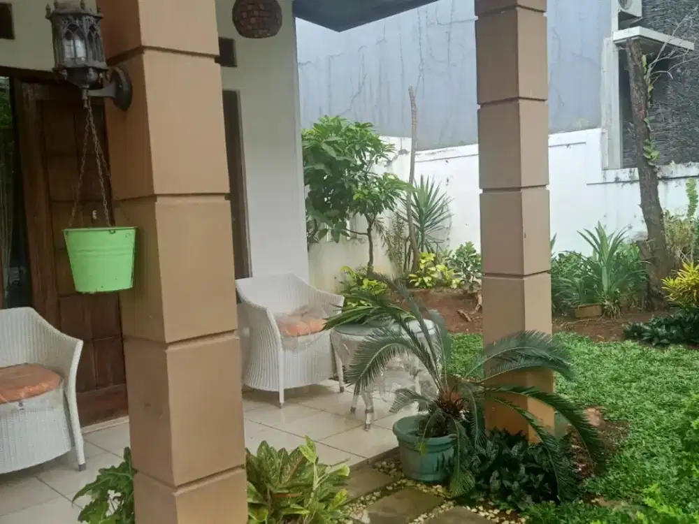 Jual Rumah Bagus LT160m SHM Dekat Jalan Utama Graha Raya Bintaro TangSel, KD25101501