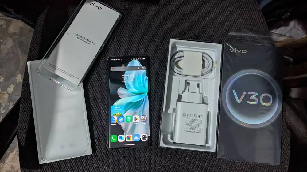 Vivo V30 5G 12/512 GB (Pemakaian 3 Minggu)