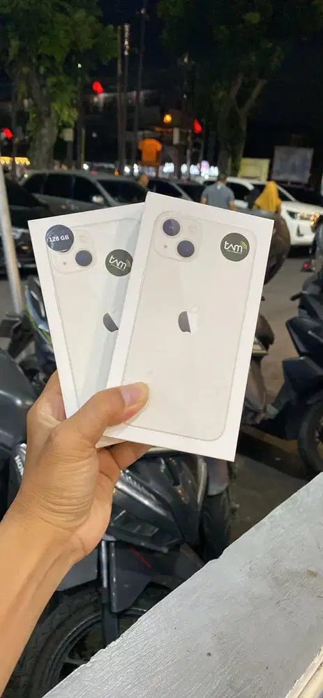 Iphone 13 128gb iBox garansi 1 tahun(segel)