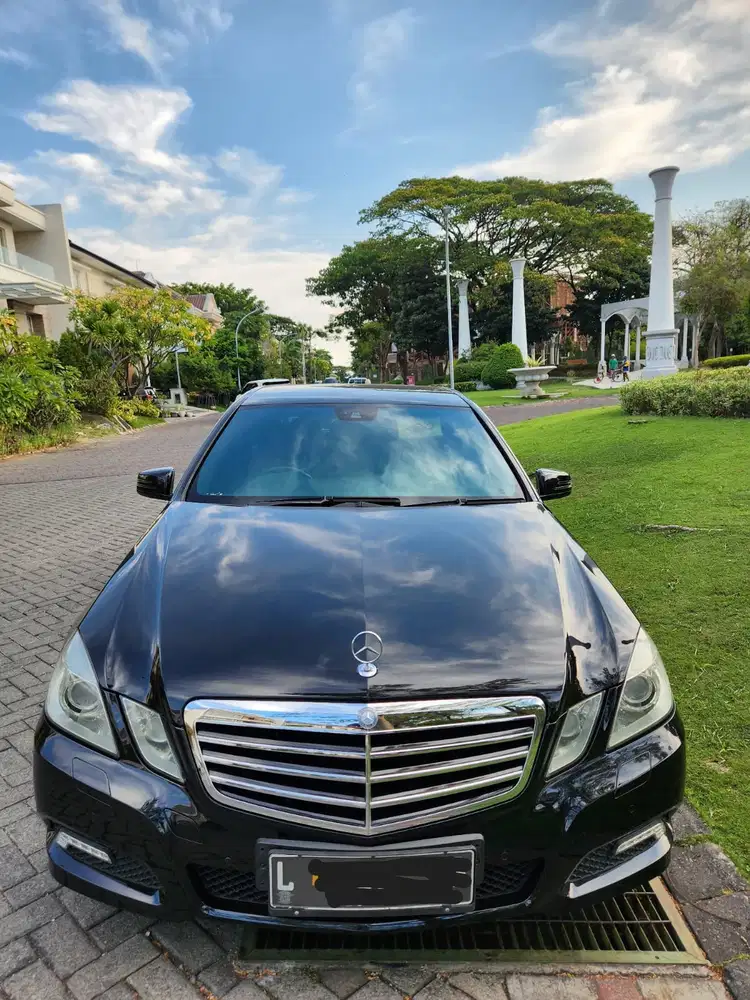 Mercedes-Benz E300 2010 Bensin
