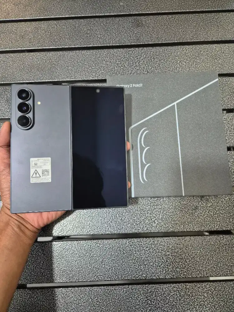 Samsung Z Fold 7 12/256gb sein jet black like new