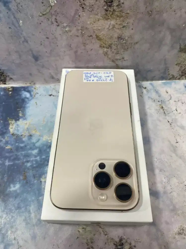 Di jual HP IPHONE 16 PRO MAX warna DISSET TITANIUM 256GB IBOX