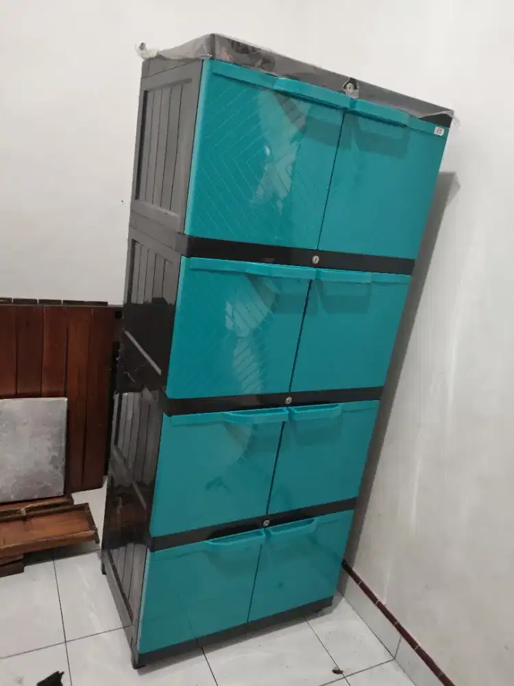 Lemari Baju Plastik 4 tingkat Jumbo Second like new