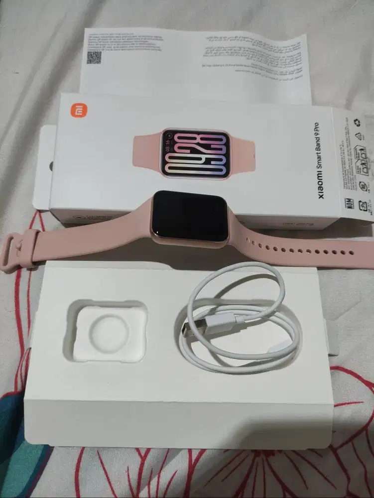 Xiaomi smartwatch smart band 9 Pro Pink