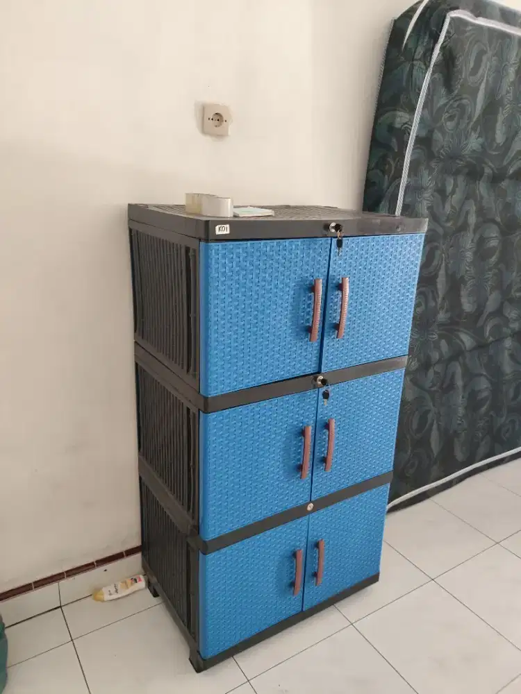 Lemari baju Plastik 3 tingkat jumbo second like new