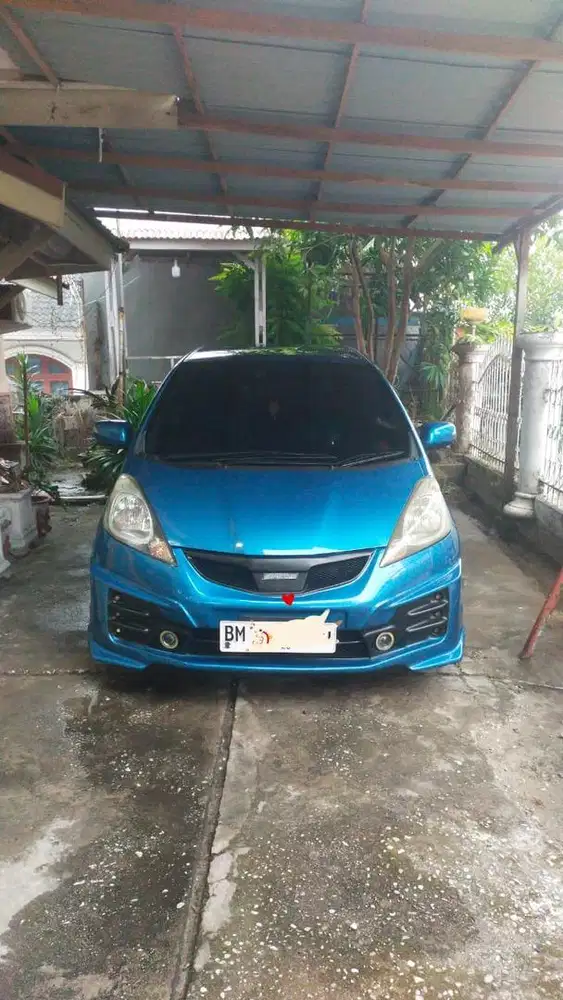 Di jual Honda Jazz 2010