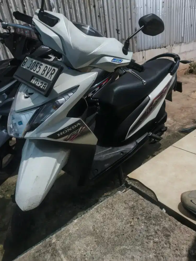 Dijual honda beat 2013
