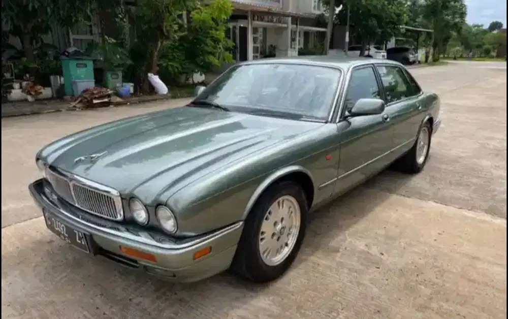 Jaguar Daimler 1997 Bensin