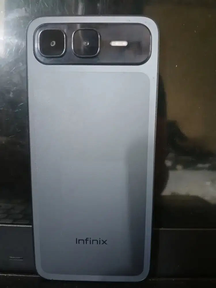 Infinix Smart 10 plus 8/128 + charger