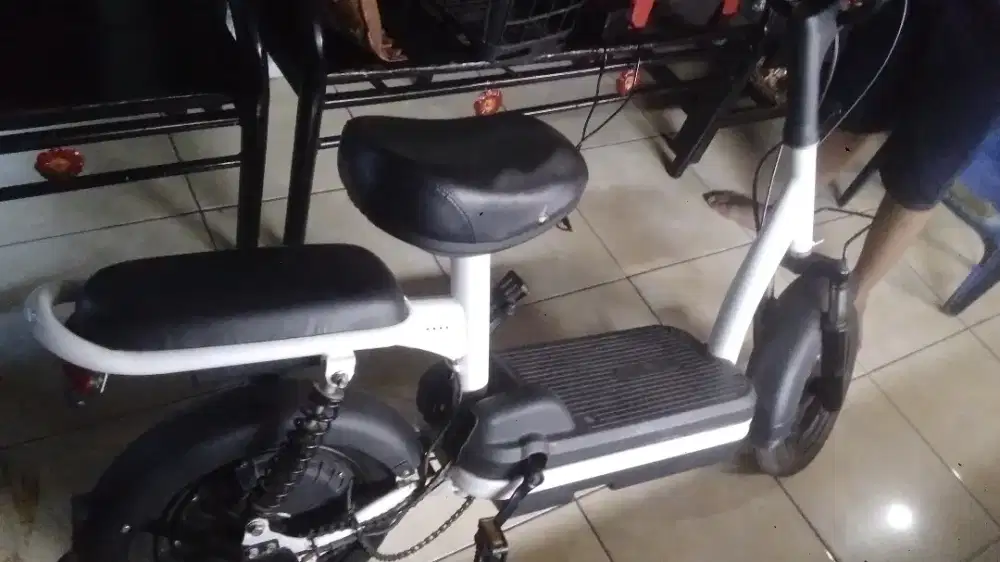 Sepeda listrik GENIO  MASIH OKE