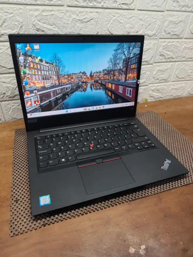 Lenovo Thinkpad E490 intel Core i5 Gen-8 (8/256gb) 14 inch FHD MULUSS