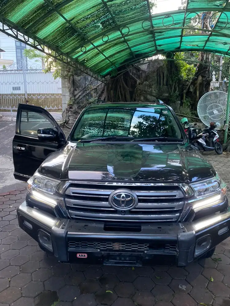 Toyota Land Cruiser 2010 Bensin