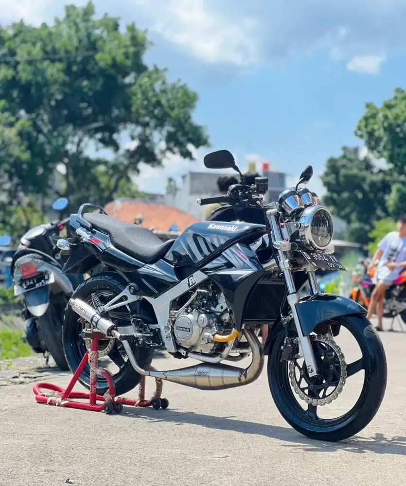 KAWASAKI NINJA R DOWN SS 2011
