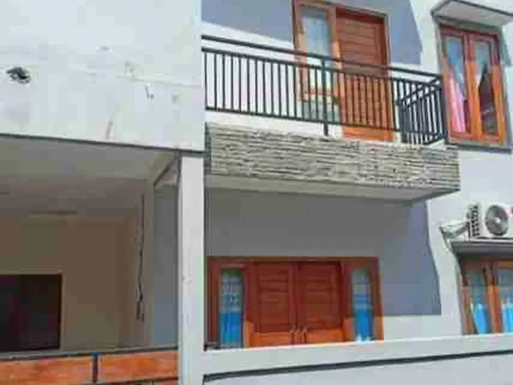 Rumah cantik 2lt dekat jl utama siulan penatih dkt tohpati,by pass