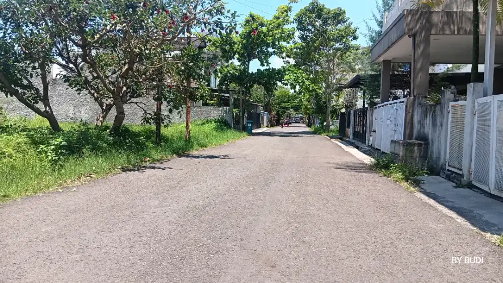 TANAH PADAT AKSES LEBAR  CISARANTEN ARCAMANIK