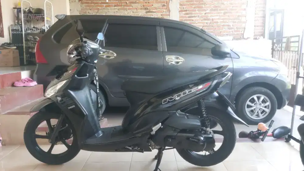 Yama Mio J 2014 hitam