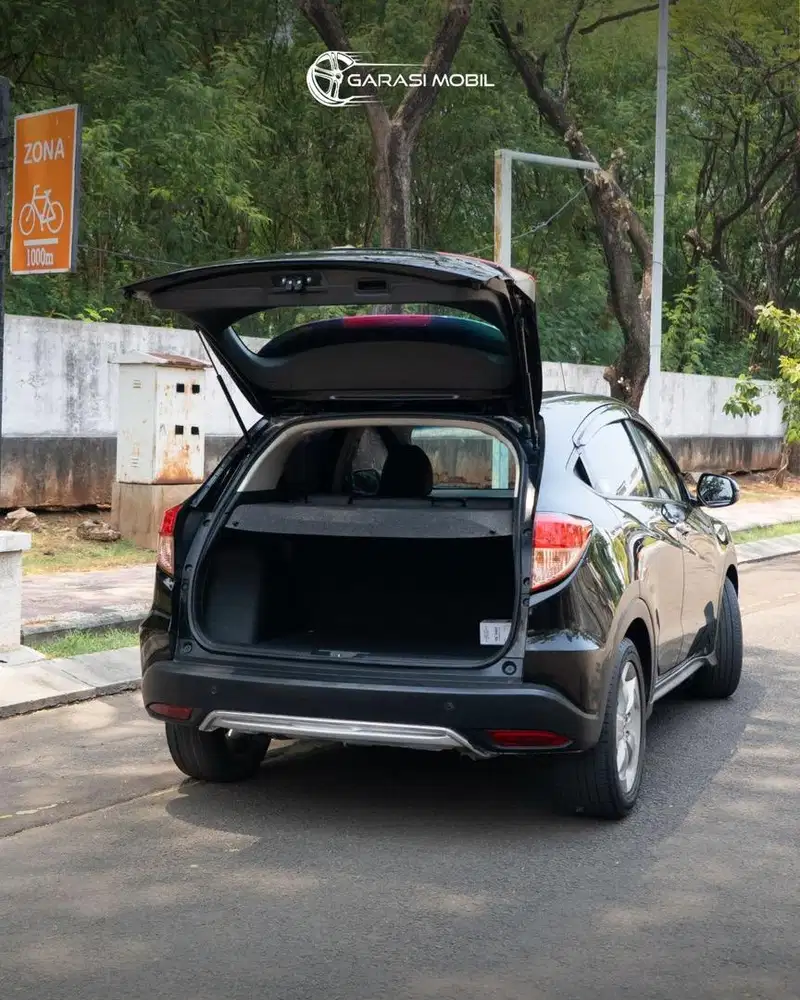 Honda HR-V E CVT 2017 (AT)