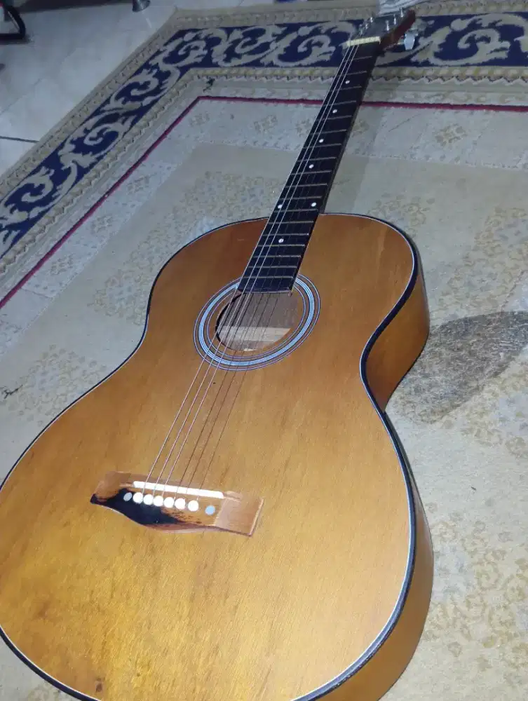 Gitar Akustik Mulus