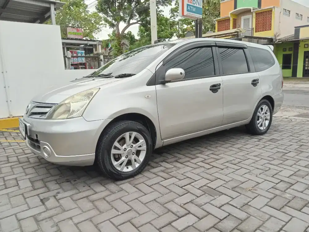 Grand Livina SV MT 2012 Silver