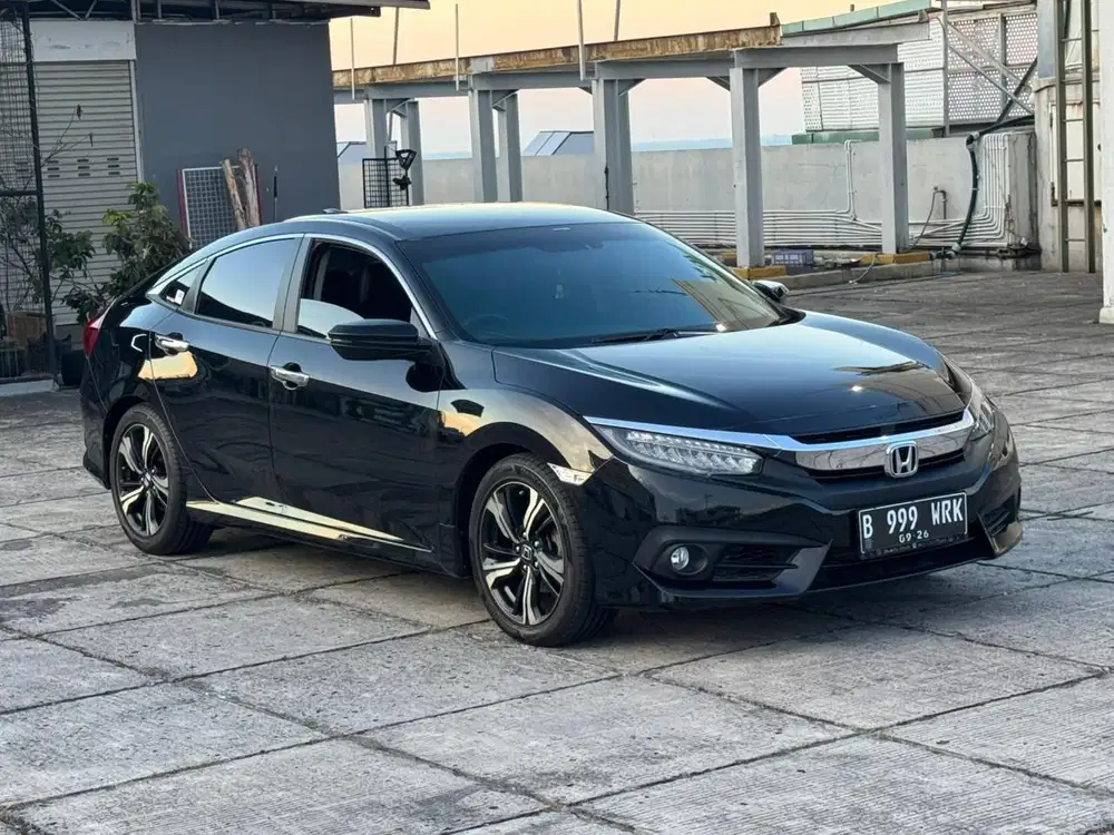 ‼️km8rb‼️Honda Civic 1.5 Turbo Es Sedan Hitam putih 2016 2017