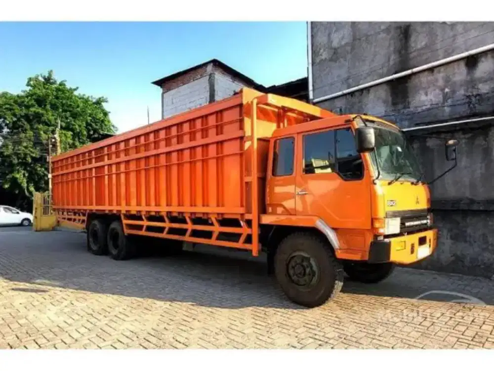 Mencari pekerjaan sebagai supir truk