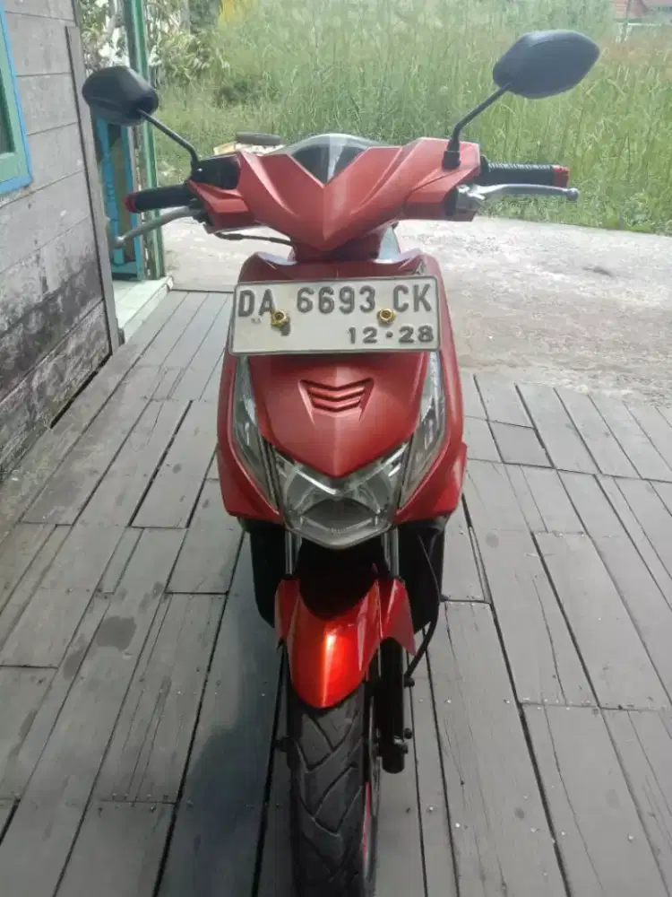 Beat karburator tahun 2008 motor ngatar anak sekolah