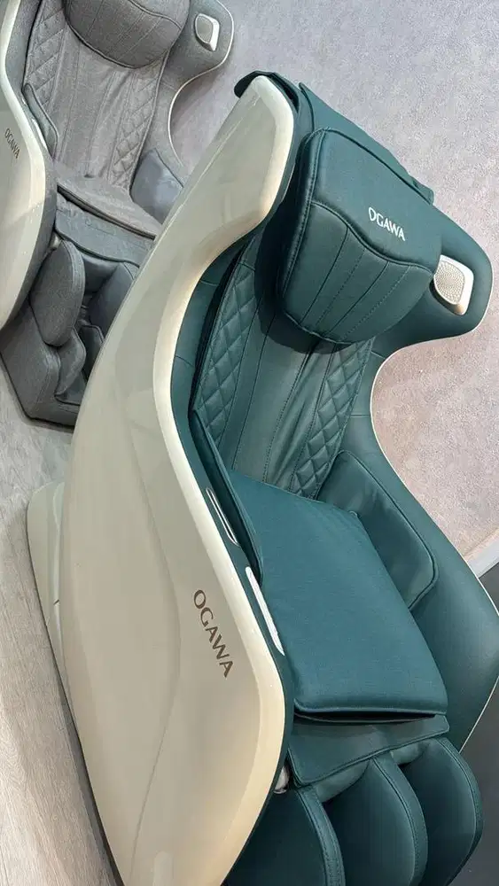 Kursi pijat ogawa genix 2