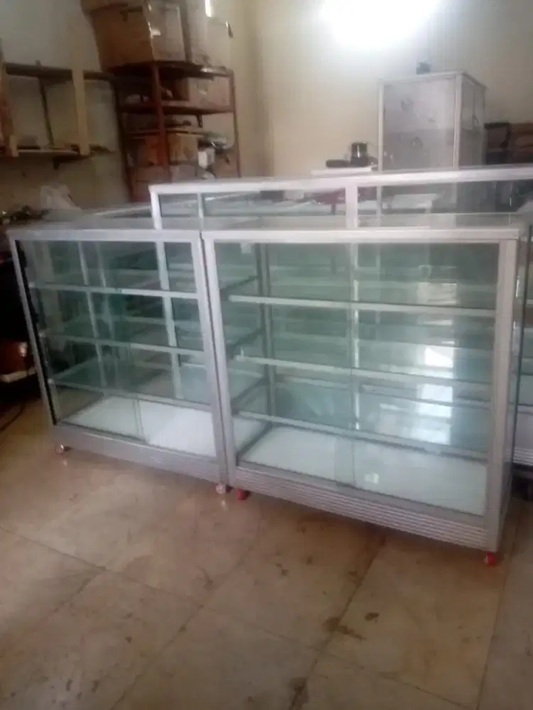 ETALASE BEKAS 1 METER