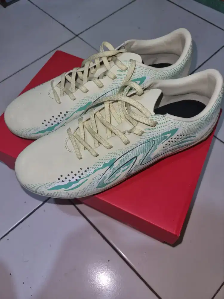 Sepatu Bola Specs Speedblaze 4 FG Sintetis
