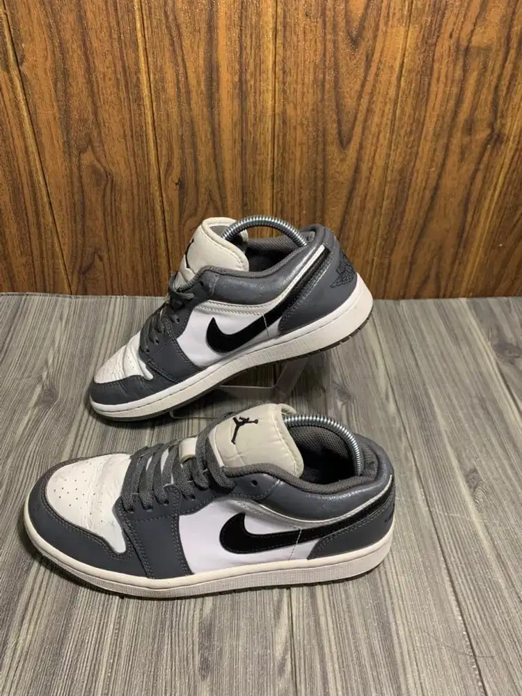 Nike Air Jordan Retro 1 Low Iron Grey