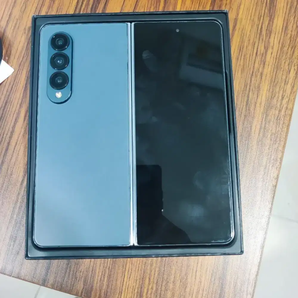 Samsung Galaxy Fold 4 RAM 12/256 warna grey green